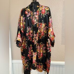 Avenue Elegant Floral Print Midi Wrap Robe Size XXL